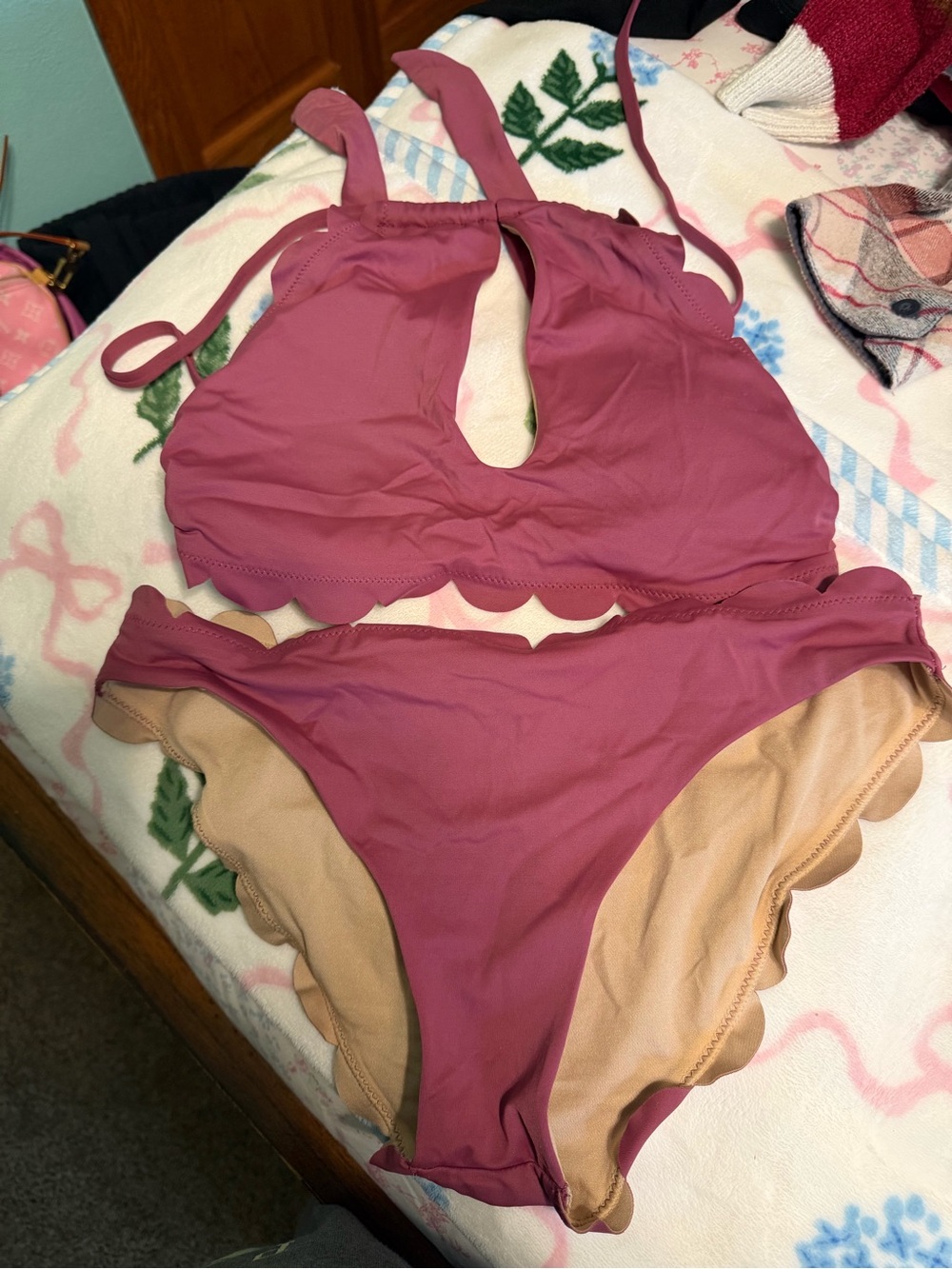 Scallop Swimsuit Magenta